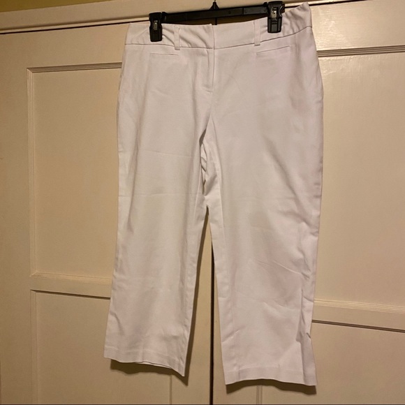 Apt 9 Cropped White Slacks (Capris) size 8 - Picture 2 of 8